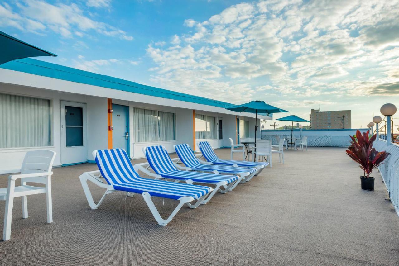 Boardwalk Hammock Inn Wildwood Beach Hotel Oceanfront Exterior photo
